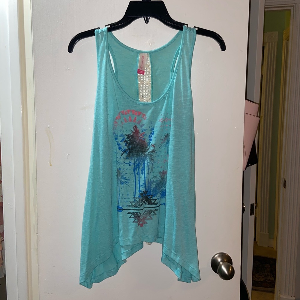 sleeveless top size: XL